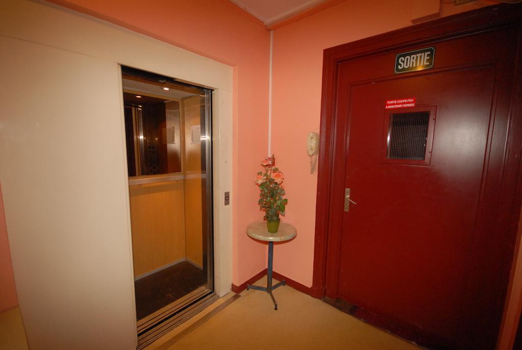 Hotel Gay Lussac Aulnay-sous-Bois Buitenkant foto