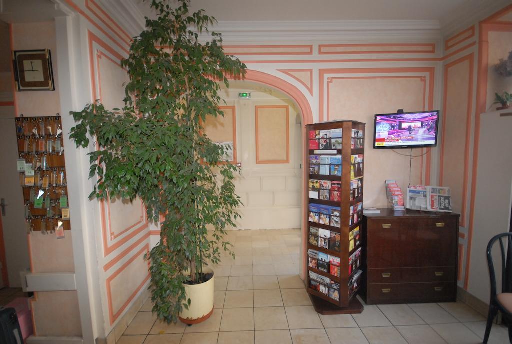 Hotel Gay Lussac Aulnay-sous-Bois Buitenkant foto